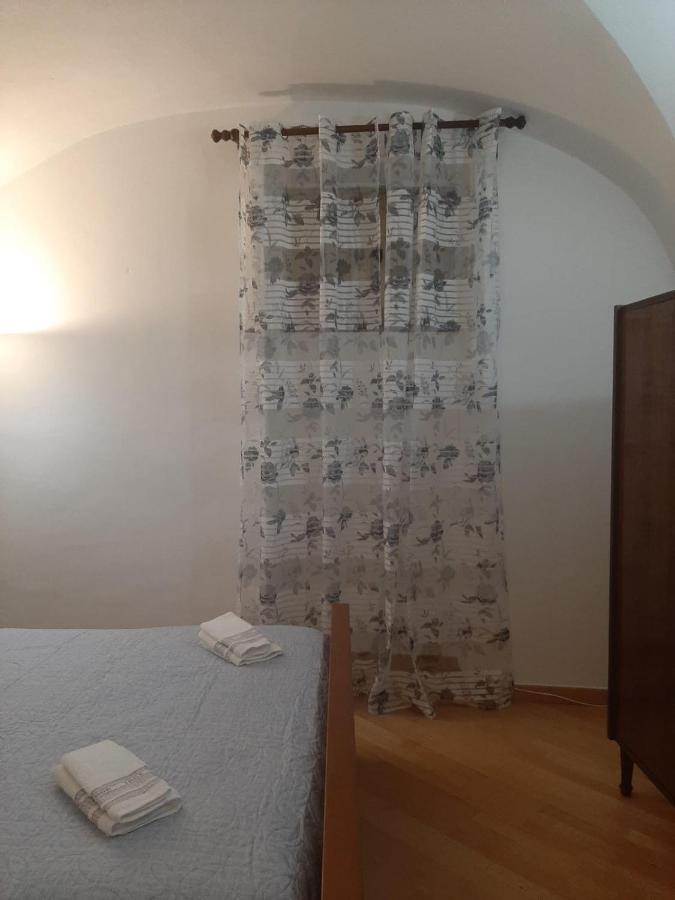 Alloggi Piazza Umberto Primo Pacentro Exteriör bild