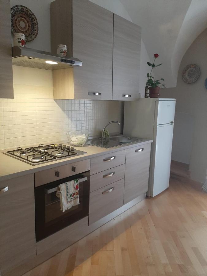 Alloggi Piazza Umberto Primo Pacentro Exteriör bild
